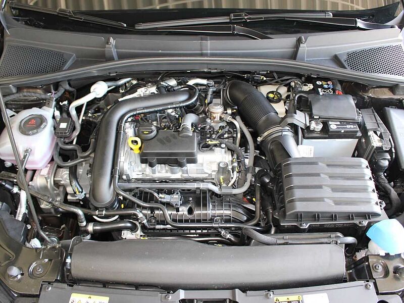 SKODA Fabia 1.0 TSI Style DSG ACC/Cam/Lane/Virtual