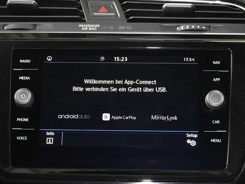 Volkswagen Touran 1.5 TSI ACT OPF 7Si. /AHK/Cam.