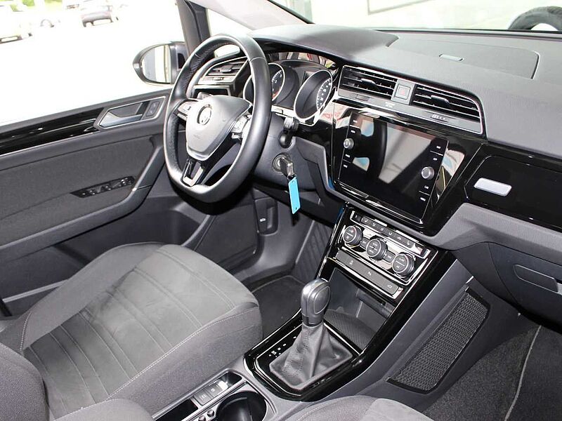 Volkswagen Touran 1.5 TSI ACT OPF 7Si. /AHK/Cam.