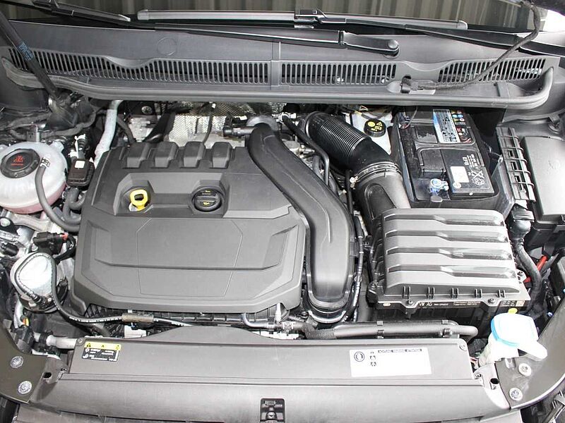 Volkswagen Touran 1.5 TSI ACT OPF 7Si. /AHK/Cam.