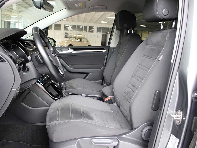 Volkswagen Touran 1.5 TSI ACT OPF 7Si. /AHK/Cam.