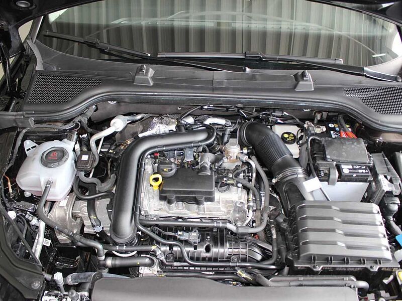 SKODA Kamiq 1.0 TSI Style DSG Cam/Virtual/ACC