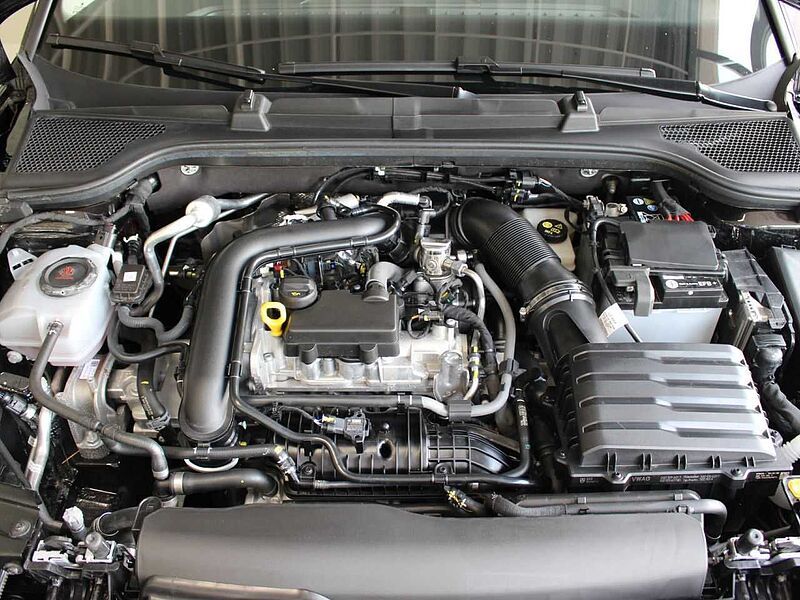 SKODA Kamiq 1.0 TSI DSG Selection ACC/Matrix/Cam