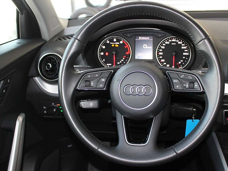 Audi Q2 40 TFSI quattro sport S-tronic LED/GRA