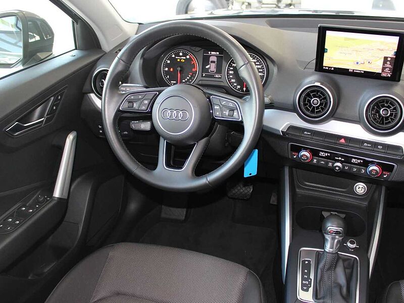 Audi Q2 40 TFSI quattro sport S-tronic LED/GRA