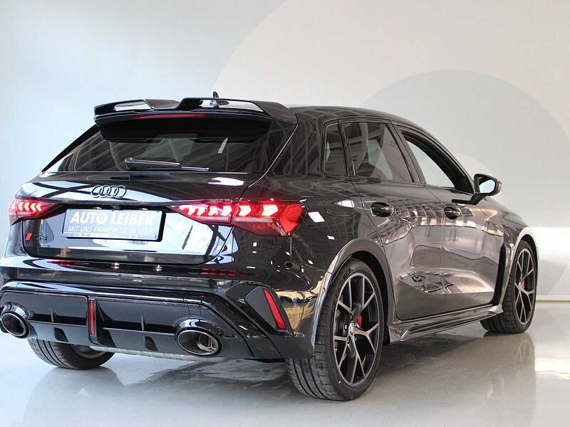 Audi RS3 TFSI Sportback 280km/h/Carbon/HUD/Sonos