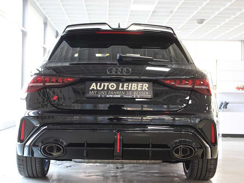 Audi RS3 TFSI Sportback 280km/h/Carbon/HUD/Sonos