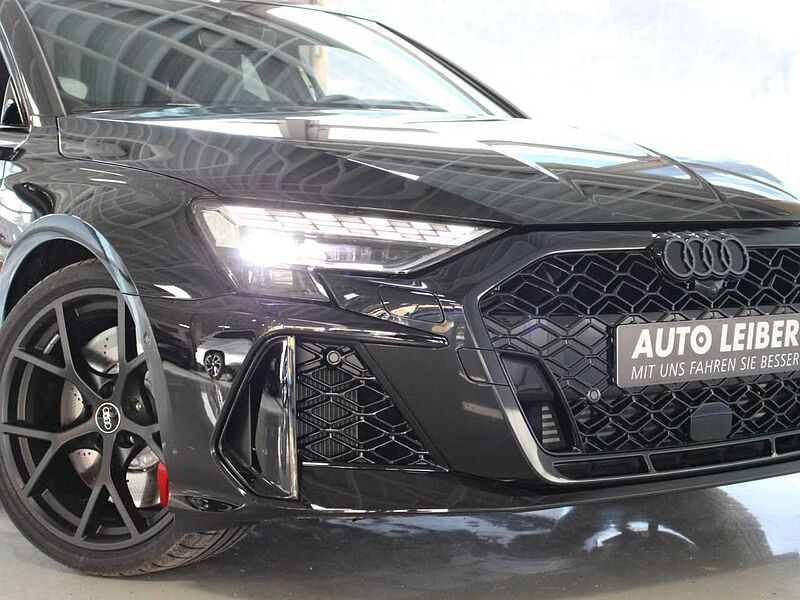 Audi RS3 TFSI Sportback 280km/h/Carbon/HUD/Sonos