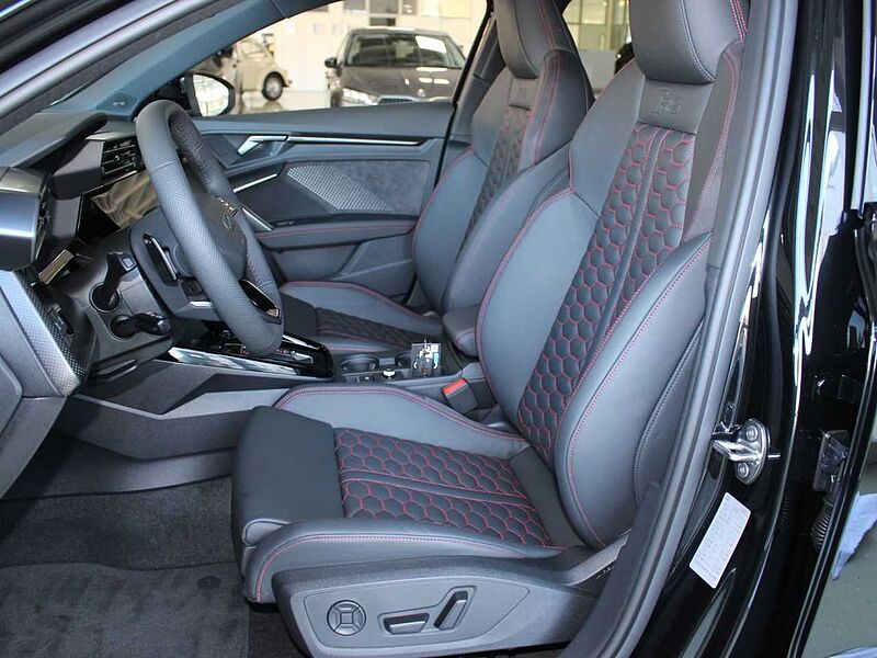 Audi RS3 TFSI Sportback 280km/h/Carbon/HUD/Sonos