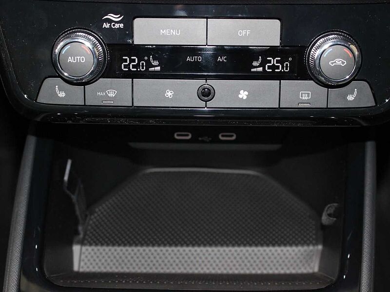 SKODA Fabia 1.0 TSI Tour Cam/VC/CarPlay