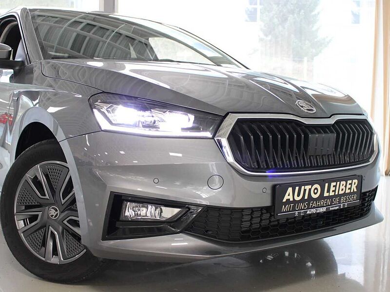 SKODA Fabia 1.0 TSI Tour Cam/VC/CarPlay