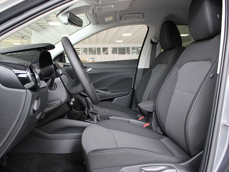 SKODA Fabia 1.0 TSI Tour Cam/VC/CarPlay