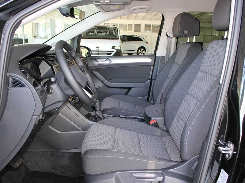 Volkswagen Touran 1.5 TSI ACT OPF DSG R-LINE 7Si. /IQ/Cam