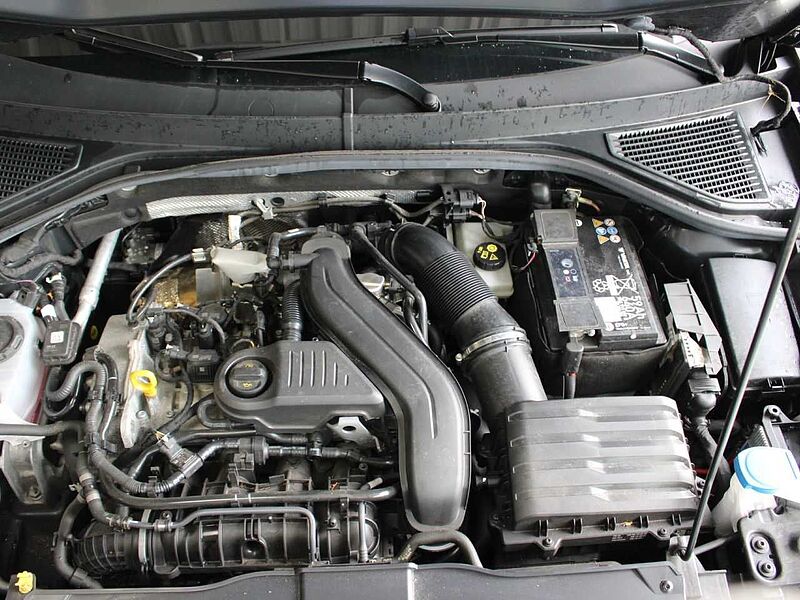 Volkswagen T-Roc 1.5 TSI OPF R-Line /ACC/CAM/Keyless