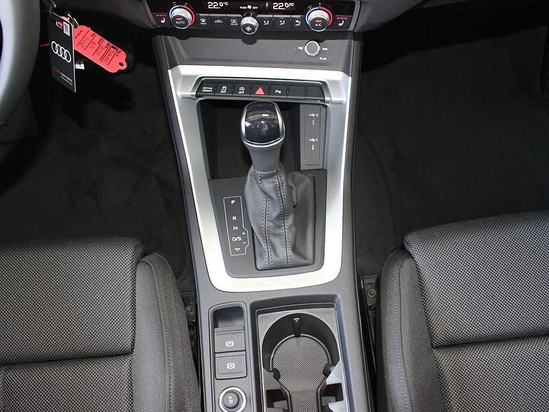 Audi Q3 35 TFSI advanced AHK/St. Hz. /Virtual