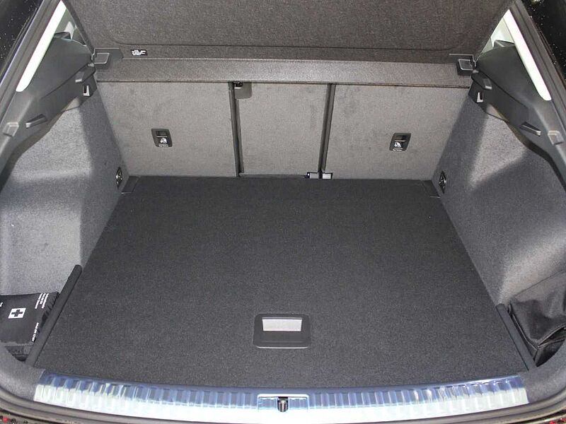 Audi Q3 35 TFSI advanced AHK/St. Hz. /Virtual