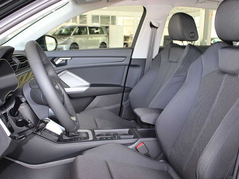 Audi Q3 35 TFSI advanced AHK/St. Hz. /Virtual