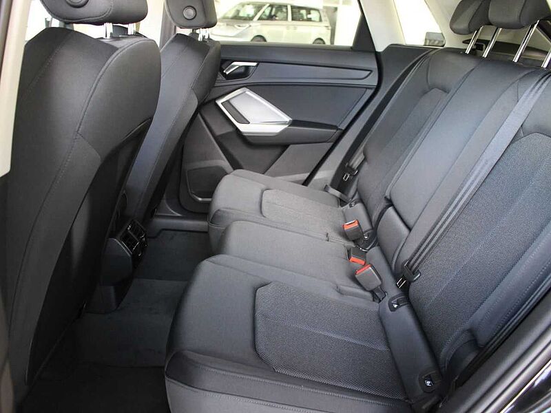 Audi Q3 35 TFSI advanced AHK/St. Hz. /Virtual