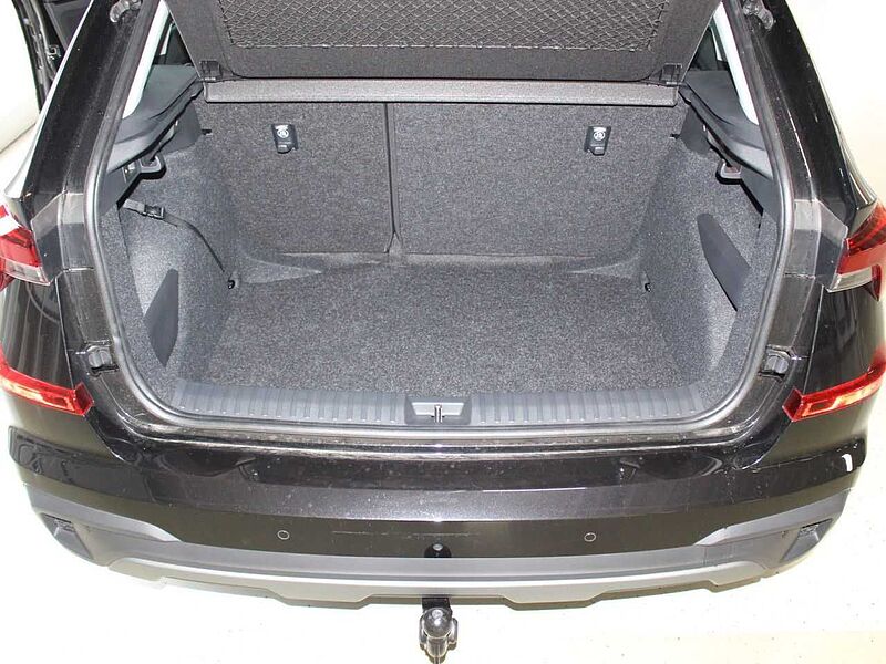 SKODA Kamiq 1.0 TSI Selection Cam/AHK/Matrix/MFL bhz.
