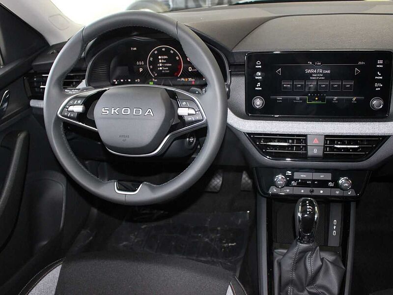 SKODA Kamiq 1.0 TSI Selection Cam/AHK/Matrix/MFL bhz.